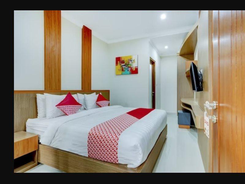 Super Oyo Capital O 90291 Vin Stay Petanu Pesanggaran Extérieur photo